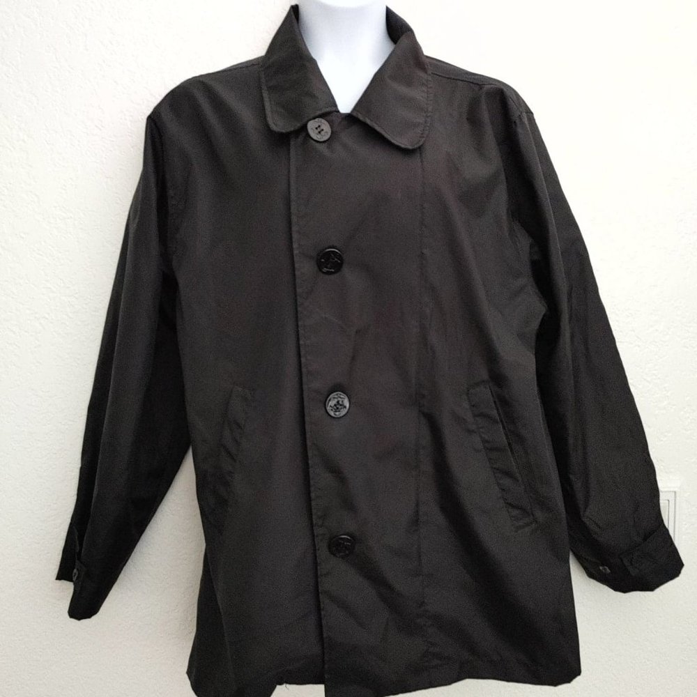 NWOT Badge Women's lightweight raincoat with hidden full zip (XL)